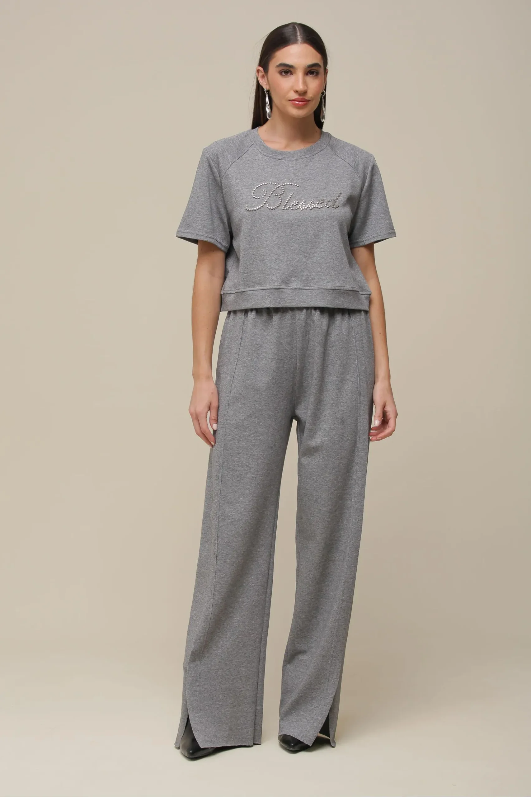 CONJUNTO MOLETOM COM REBITE BLESSED CINZA