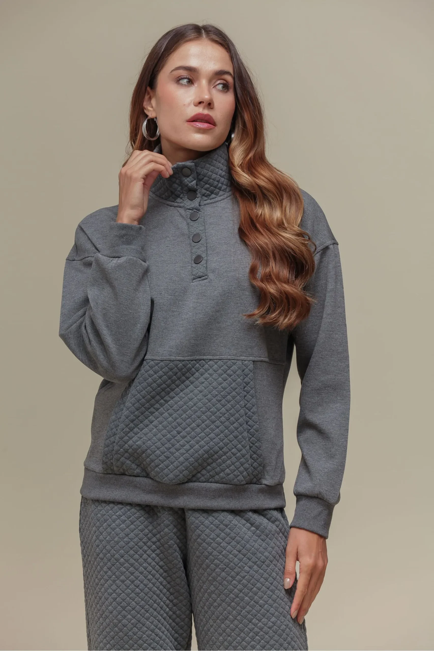 BLUSA MOLETOM DETALHE MATELASSÊ MESCLA