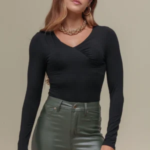BLUSA MANGA LONGA DETALHE FRANZIDO BUSTO PRETO