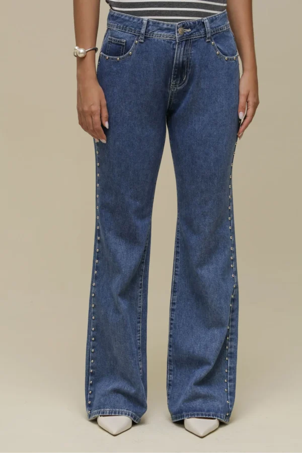 Calça Jeans Flare Detalhe em Rebite JEANS - Imagem 2